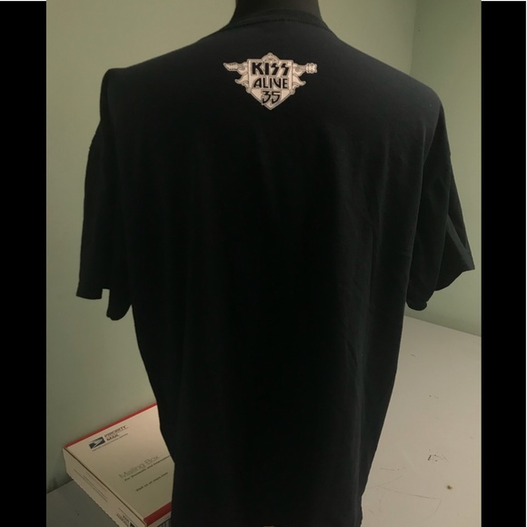 Kiss Living Legends 35 Local Crew 2009 T-shirt - Picture 2 of 2